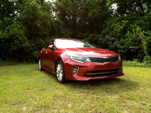 Used 2018 Kia Optima S image 22