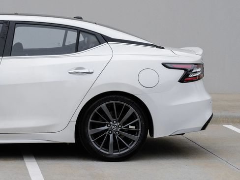 Used 2020 Nissan Maxima Platinum w/ Reserve Package FWD image 12