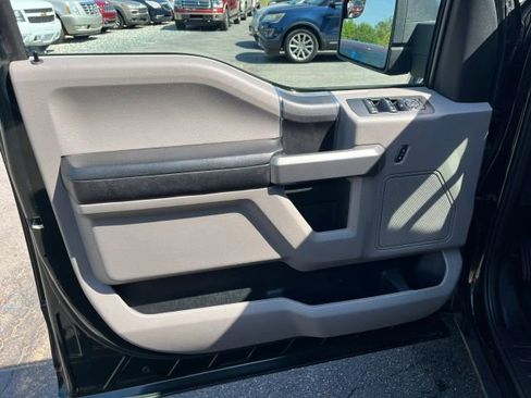 Used 2015 Ford F150 XLT RWD image 12