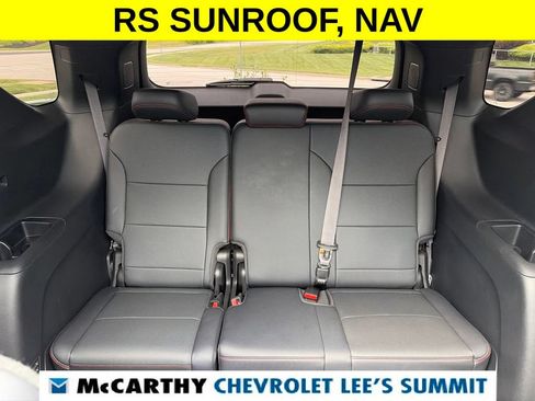 Used 2024 Chevrolet Traverse RS FWD image 41