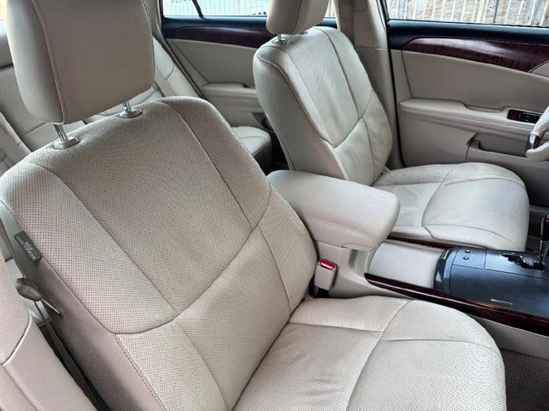 Used 2011 Toyota Avalon Limited FWD image 24