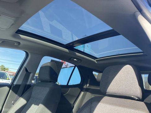 Used 2024 Chevrolet Equinox LT image 19