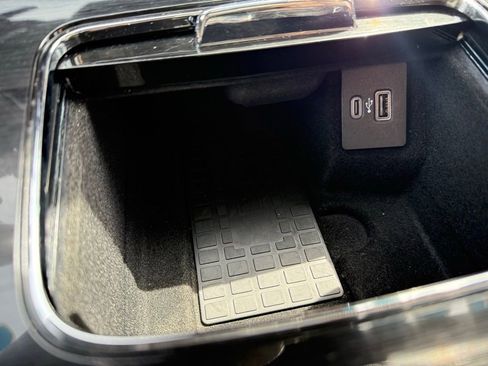 Used 2023 Lincoln Nautilus Reserve w/ Equipment Group 202A image 24