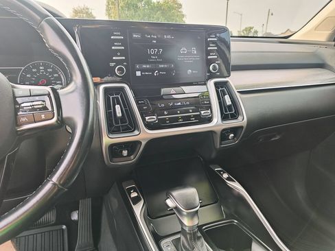 Used 2021 Kia Sorento EX FWD image 20
