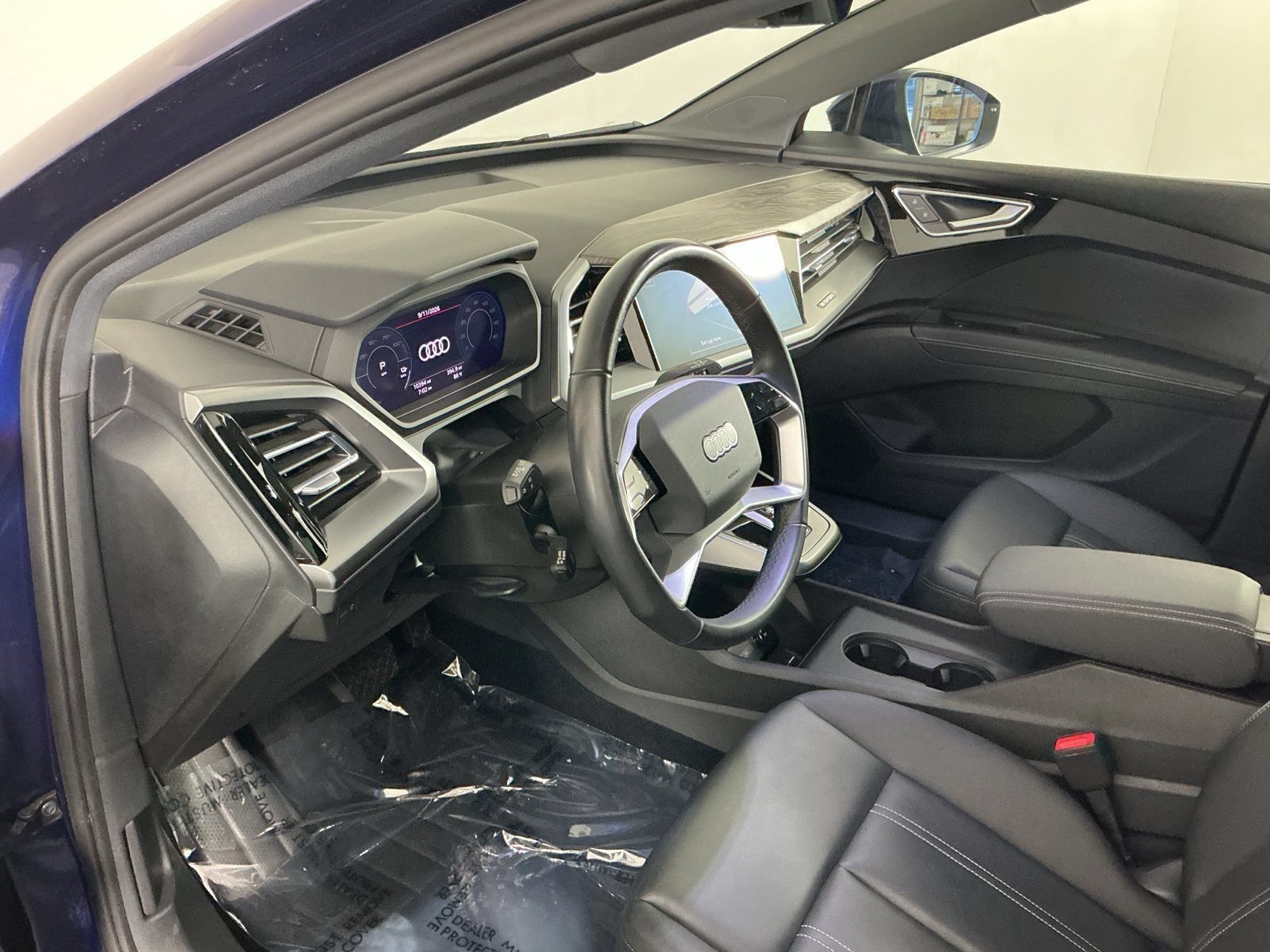 Used 2023 Audi Q4 e-tron Premium w/ Convenience Package AWD/4WD image 10