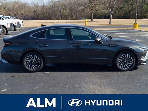 New 2025 Hyundai Sonata SEL image 4
