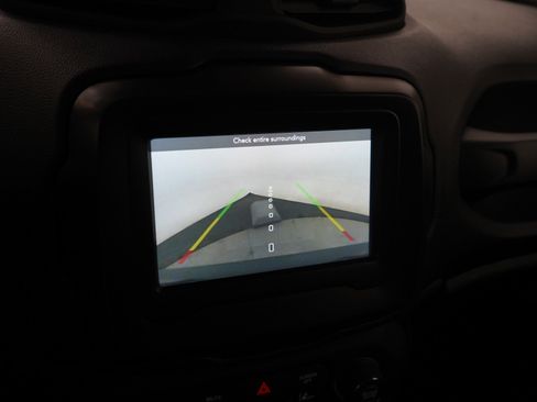 Used 2021 Jeep Renegade Sport image 20