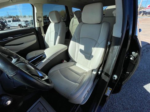 Used 2022 Buick Enclave Premium w/ Experience Buick Package image 10