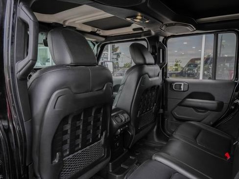 Used 2022 Jeep Wrangler Unlimited Rubicon w/ Trailer Tow Package AWD/4WD image 36