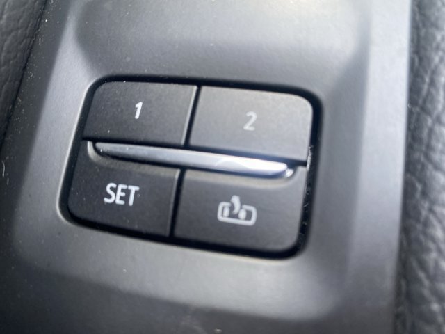 Used 2021 GMC Yukon Denali w/ Denali Ultimate Package AWD/4WD image 22