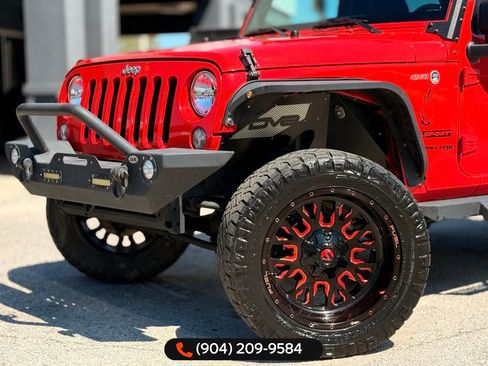 Used 2018 Jeep Wrangler Sport w/ Connectivity Group image 2