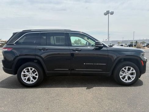 Used 2022 Jeep Grand Cherokee Limited AWD/4WD image 7