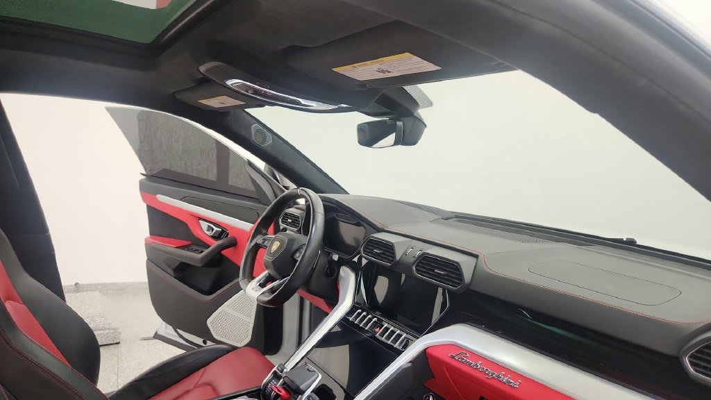Used 2020 Lamborghini Urus AWD/4WD image 51