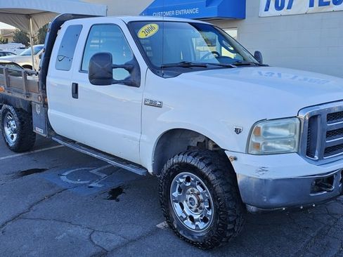 Used 2006 Ford F350 XLT image 1
