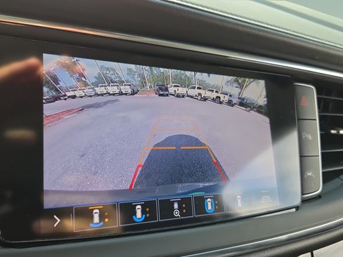 Certified 2021 Buick Enclave Avenir w/ Avenir Technology Package FWD image 20