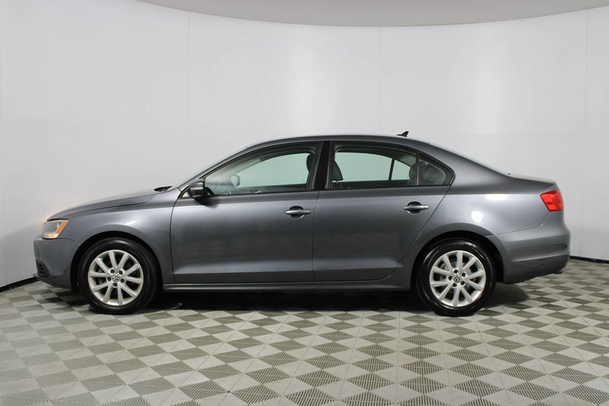 Used 2011 Volkswagen Jetta SE FWD image 22