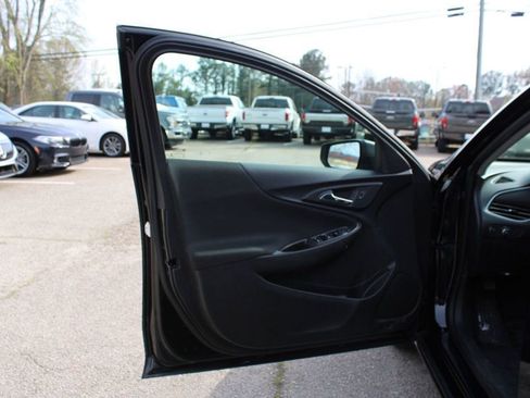 Used 2017 Chevrolet Malibu LS image 20