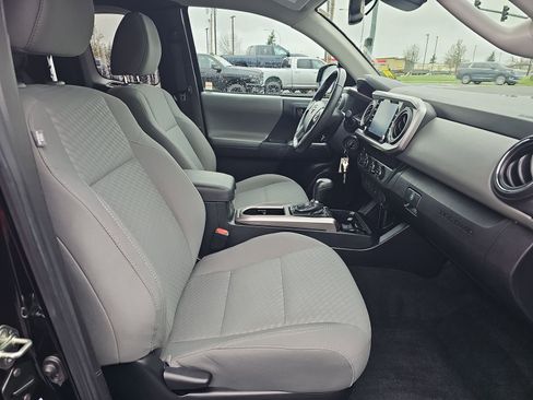 Used 2020 Toyota Tacoma SR5 image 23
