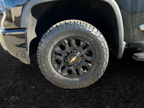 Used 2024 Chevrolet Silverado 3500 High Country image 5