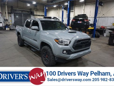 Used 2021 Toyota Tacoma TRD Sport image 1