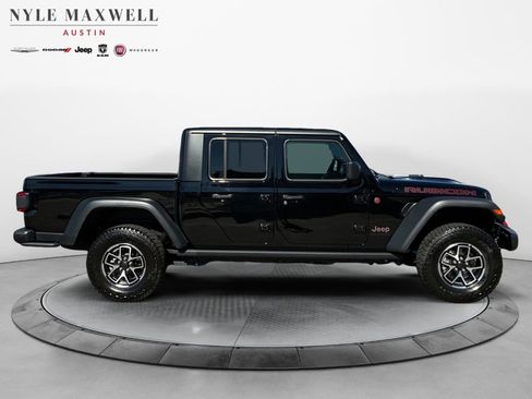 New 2025 Jeep Gladiator Rubicon w/ Convenience Group image 18
