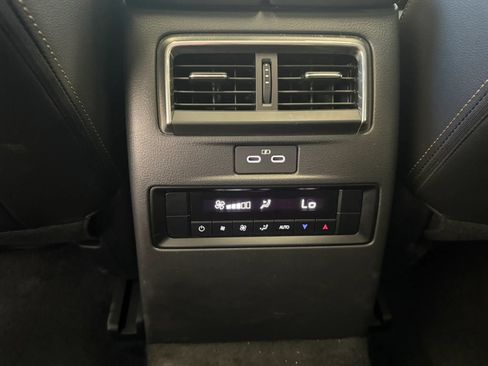 Used 2024 MAZDA CX-90 Plug-In Hybrid w/ Premium Pkg AWD/4WD image 34