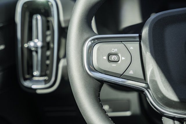 New 2026 Volvo XC40 B5 Ultra w/ Protection Package Premier AWD/4WD image 31