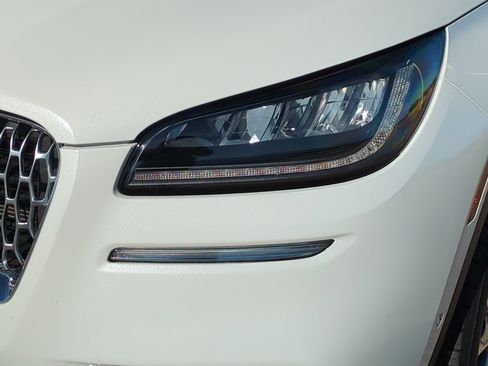 Used 2022 Lincoln Corsair FWD w/ Equipment Group 101A image 10