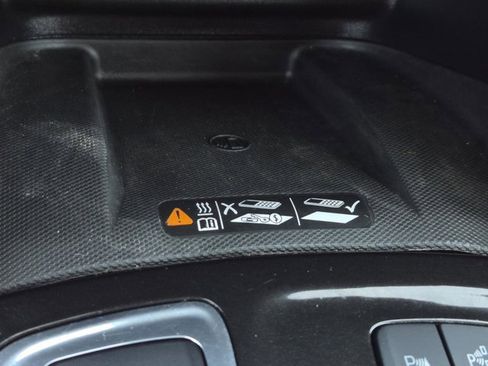 Used 2022 Chevrolet Equinox Premier image 30