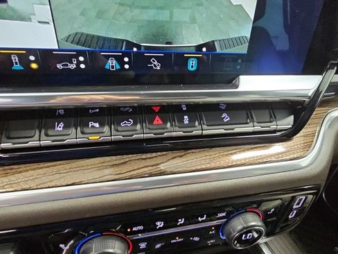 Used 2024 Chevrolet Silverado 2500 LT w/ Texas Edition AWD/4WD image 20