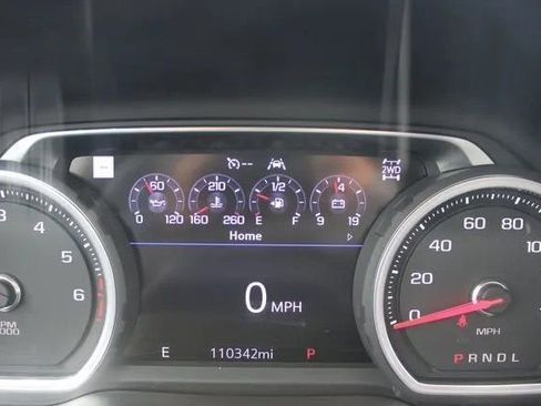 Used 2019 Chevrolet Silverado 1500 High Country w/ Technology Package image 12