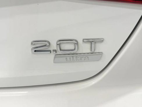Used 2018 Audi A4 2.0T Ultra Premium w/ Convenience Package FWD image 9