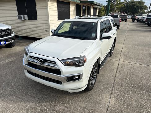 Used 2021 Toyota 4Runner Limited image 13