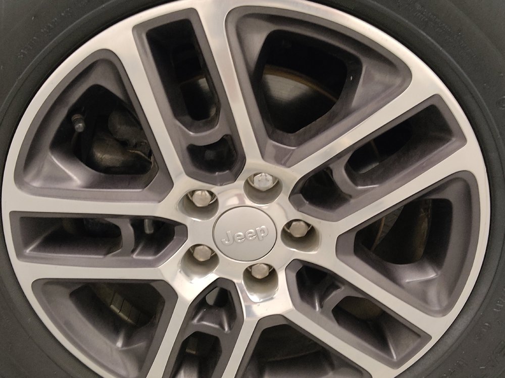 Used 2018 Jeep Compass Latitude w/ Popular Equipment Group FWD image 31