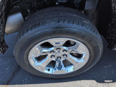 Used 2022 RAM 1500 Big Horn AWD/4WD image 9