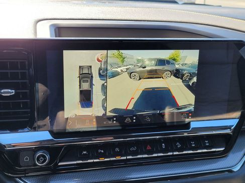 Used 2024 Chevrolet Silverado 1500 ZR2 w/ Technology Package AWD/4WD image 13