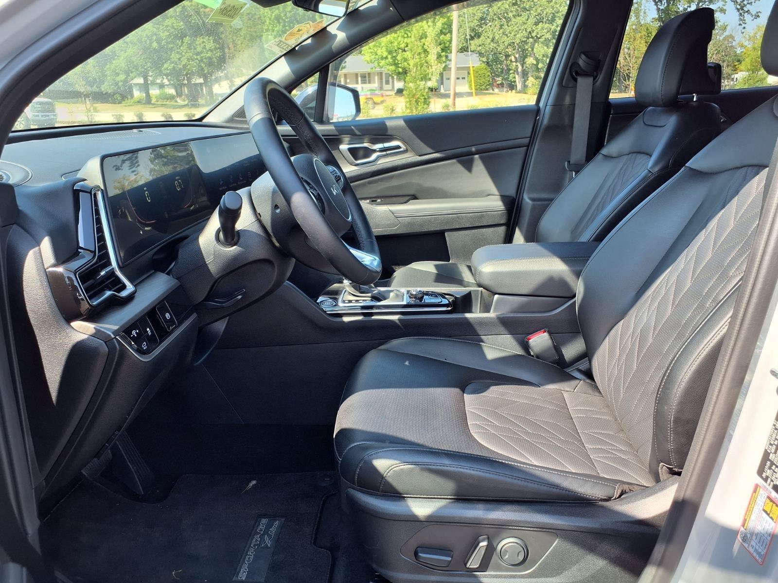 Used 2025 Kia Sportage X-Line w/ Premium Package AWD/4WD image 20