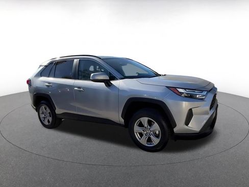 Used 2025 Toyota RAV4 XLE image 2