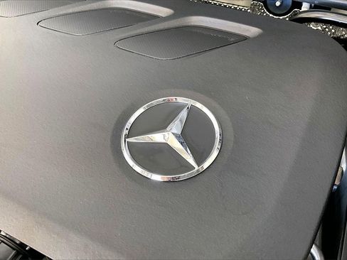 Used 2025 Mercedes-Benz GLB 250 4MATIC image 31