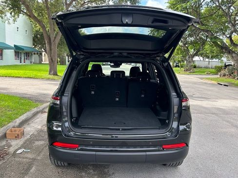 Certified 2024 Jeep Grand Cherokee Limited w/ Black Appearance Package image 44