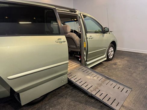 Used 2006 Toyota Sienna LE FWD image 7