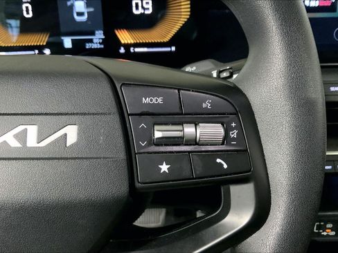 Used 2025 Kia K4 FWD image 19