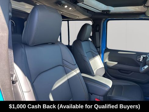 New 2026 Jeep Wrangler Sahara AWD/4WD image 17