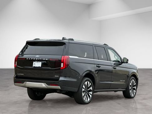 Used 2025 Ford Expedition Max Platinum w/ Driver's Package AWD/4WD image 7