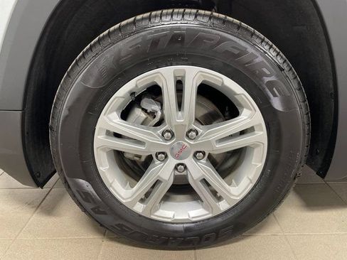 Used 2024 GMC Terrain SLE AWD/4WD image 7