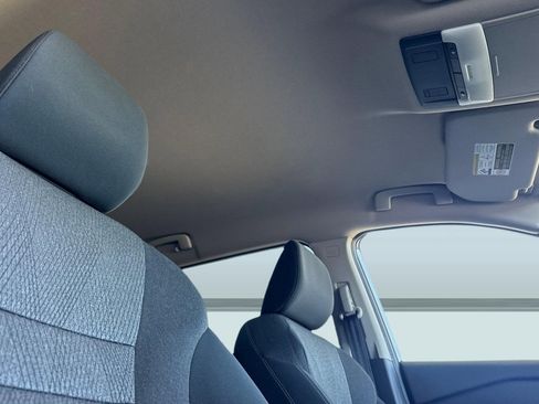 Used 2025 Nissan Rogue SV image 30