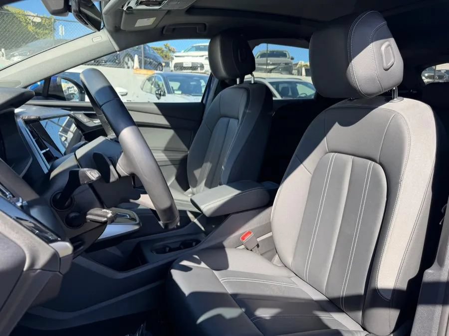 Used 2023 Audi Q4 e-tron Prestige AWD/4WD image 16