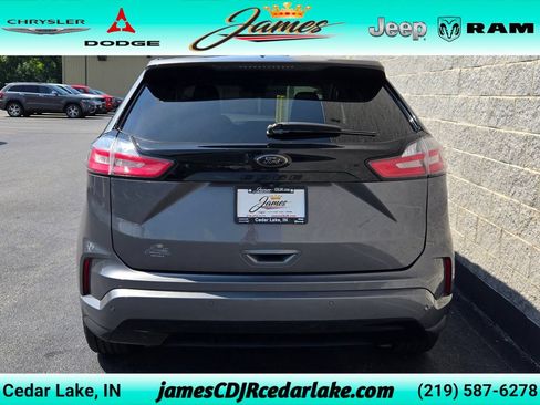 Used 2022 Ford Edge SE w/ Black Appearance Package AWD/4WD image 4
