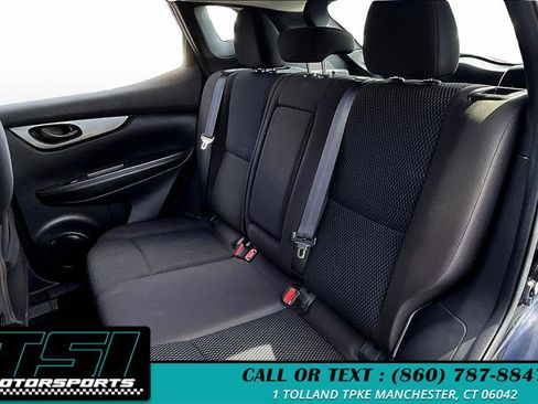 Used 2018 Nissan Rogue Sport S image 26