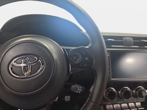 Used 2024 Toyota GR86 Premium RWD image 18